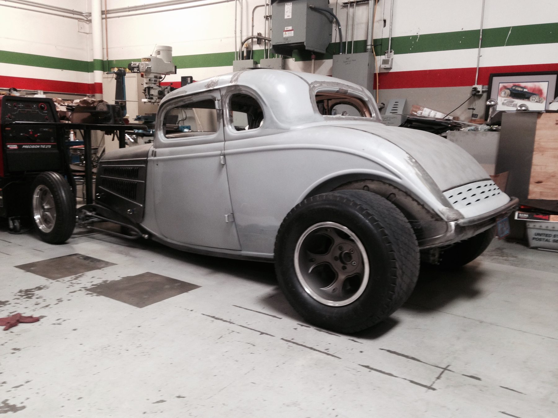 Rear three-quarter in gray primer