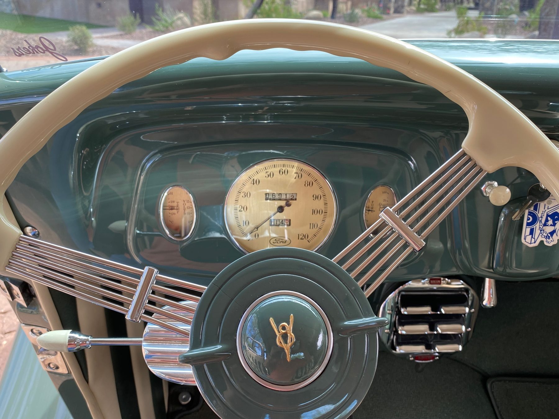Banjo steering wheel and dash gauges