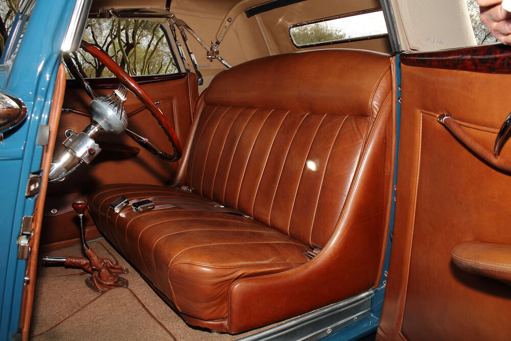 Interior bench seat, top up